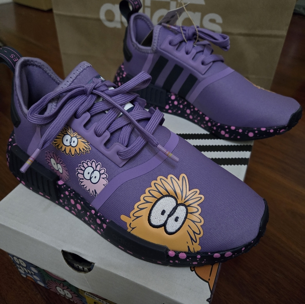New Adidas NMD R1J purple kids shoes size 7M Or 8.5W